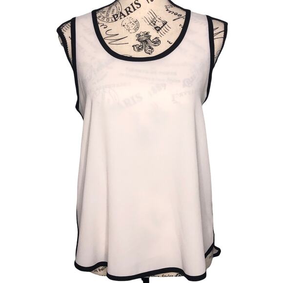 Papermoon SMALL PETITE Lemuel Solid Trim Detail Blouse - Stitch Fix Crepe Top - Picture 1 of 7